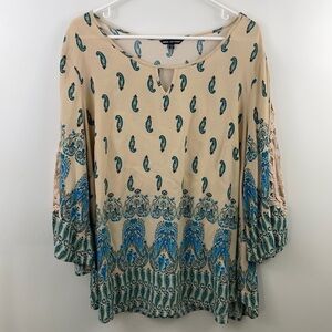 Unique Spectrum Paisley Print Lace Cut Out Sleeve Top